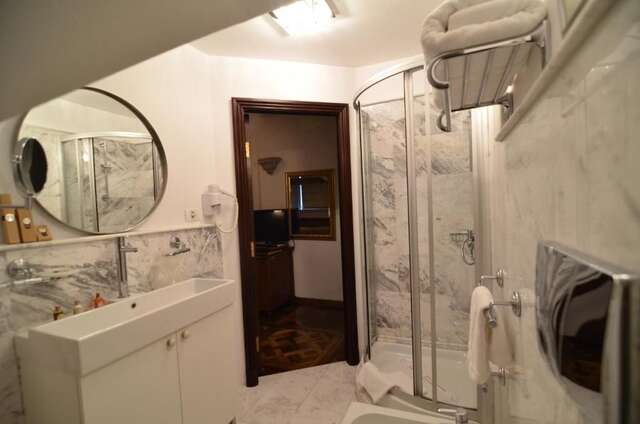 Отель Scala Boutique-Hotel Бухарест-52